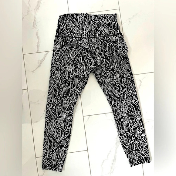 Lululemon/Wunder Under Full on Luxtreme/ See measurements/🔥FREE LULU BAG🔥 - Picture 5 of 14